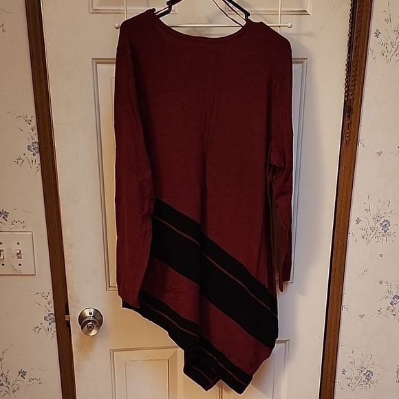 Alfani Burgundy and Black Long Sleeve Sweater - Picture 12 of 12